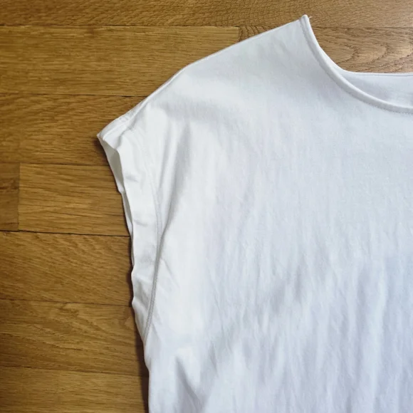 LOFT Petite Modern Wedge Cap Sleeve Tee | White | Medium - Picture 2 of 6